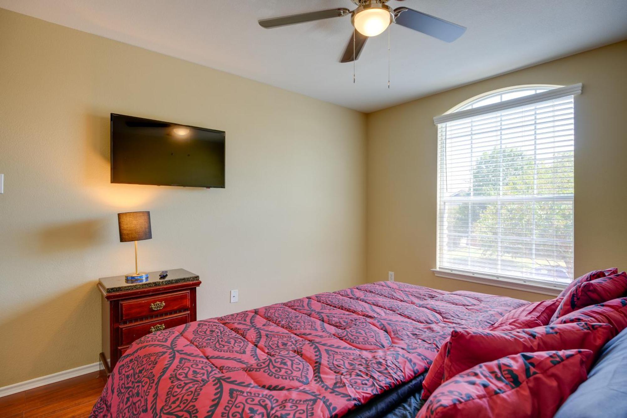 San Antonio Home With Pool Access Near Lackland Afb Eksteriør billede