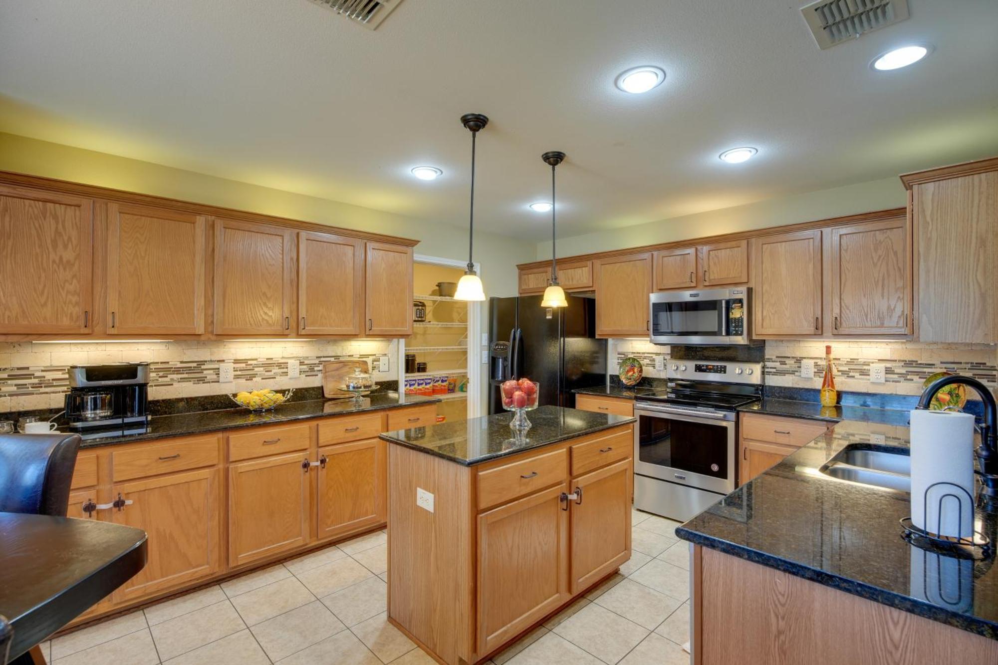 San Antonio Home With Pool Access Near Lackland Afb Eksteriør billede