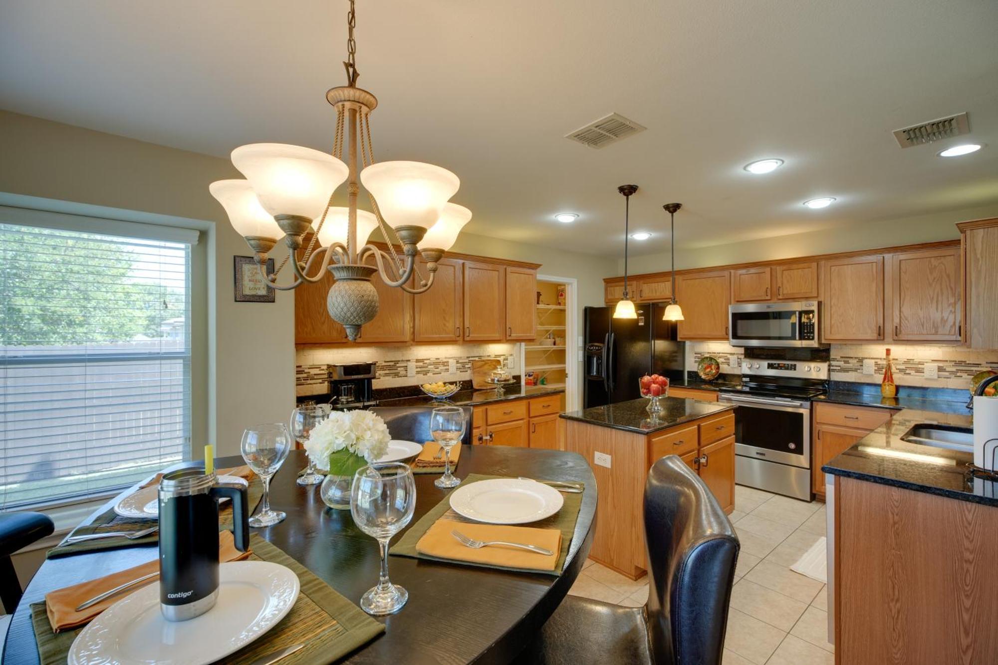 San Antonio Home With Pool Access Near Lackland Afb Eksteriør billede