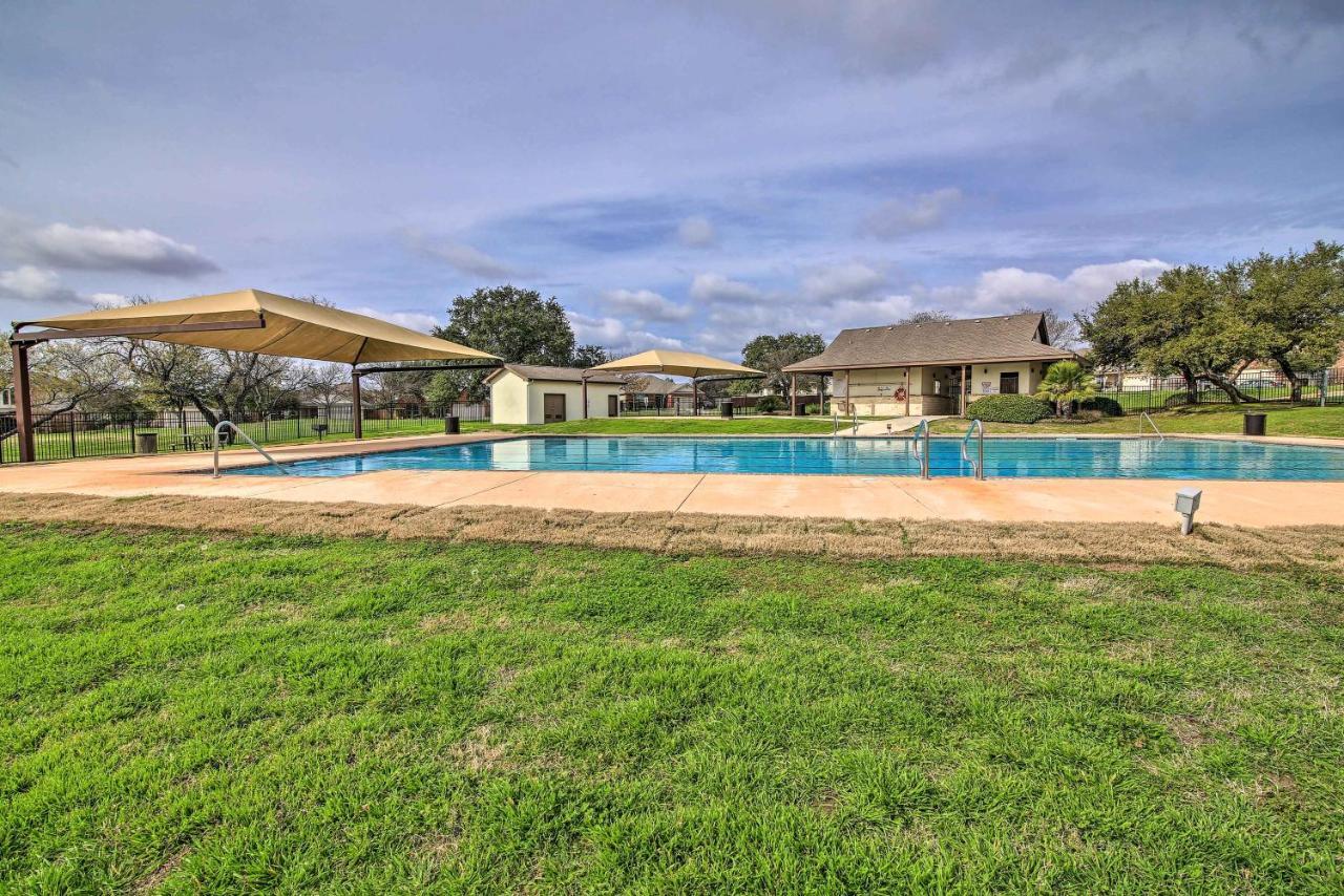San Antonio Home With Pool Access Near Lackland Afb Eksteriør billede